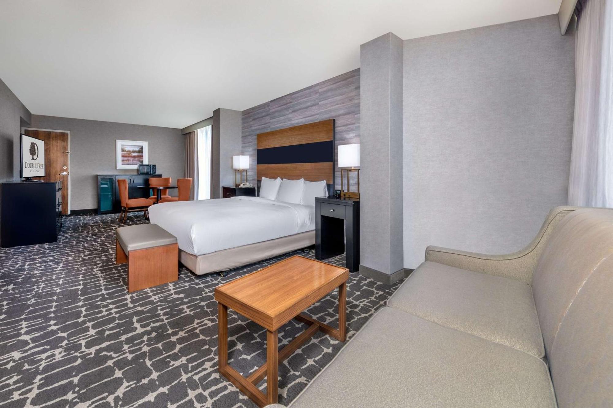 Doubletree By Hilton Hotel Denver - Aurora Exterior foto
